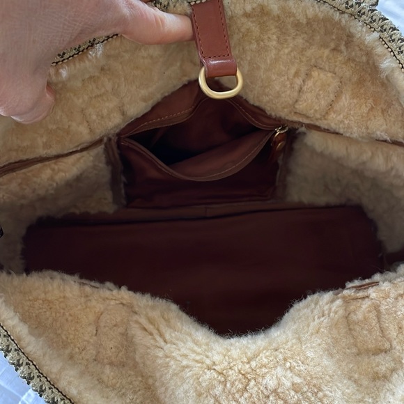 Ugg Tote - Picture 7 of 10